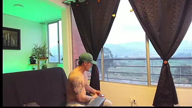 MARCELOANDLUCIAN online show from 12, 11, 2025