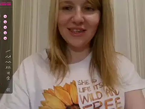 Snapshot of urbadkitty chatting on 13, 12, 2024 urbadkitty online show from 13, 12, 2024