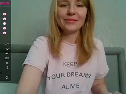 Snapshot of urbadkitty chatting on 18, 12, 2024 urbadkitty online show from 18, 12, 2024