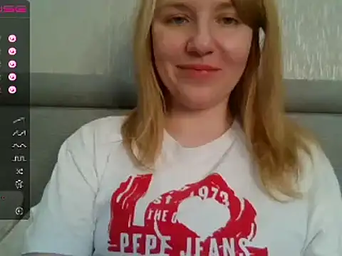 Snapshot of urbadkitty chatting on 20, 12, 2024 urbadkitty online show from 20, 12, 2024