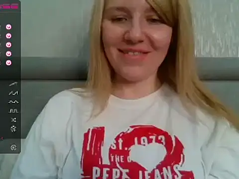 Snapshot of urbadkitty chatting on 20, 12, 2024 urbadkitty online show from 20, 12, 2024