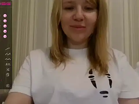 Snapshot of urbadkitty chatting on 24, 12, 2024 urbadkitty online show from 24, 12, 2024