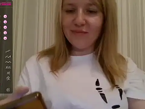 Snapshot of urbadkitty chatting on 24, 12, 2024 urbadkitty online show from 24, 12, 2024