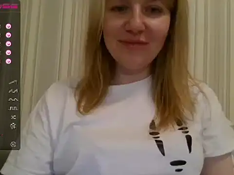 Snapshot of urbadkitty chatting on 24, 12, 2024 urbadkitty online show from 24, 12, 2024