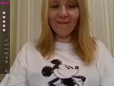 Snapshot of urbadkitty chatting on 4, 1, 2025 urbadkitty online show from 4, 1, 2025