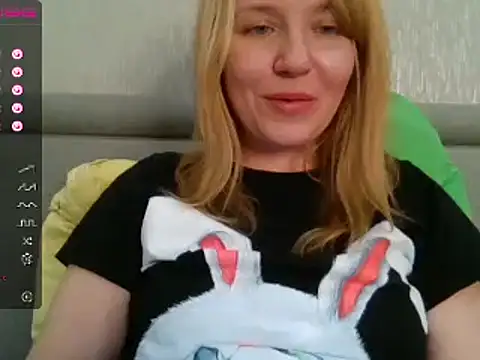 Snapshot of urbadkitty chatting on 13, 2, 2025 urbadkitty online show from 13, 2, 2025