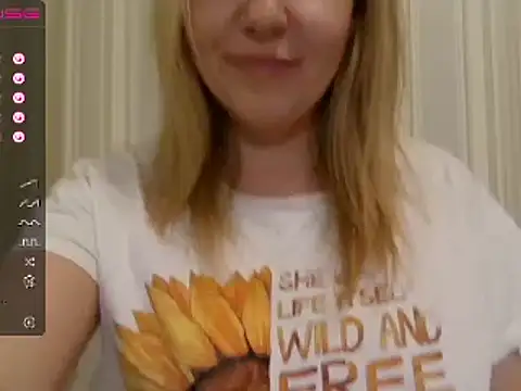 Snapshot of urbadkitty chatting on 15, 2, 2025 urbadkitty online show from 15, 2, 2025