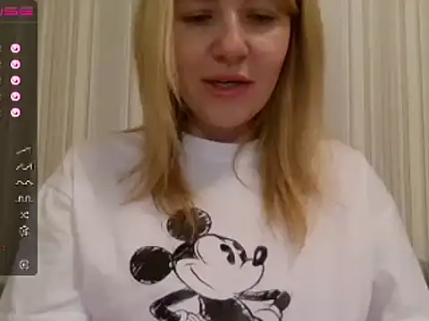 Snapshot of urbadkitty chatting on 23, 2, 2025 urbadkitty online show from 23, 2, 2025