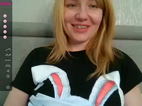 Snapshot of urbadkitty chatting on 24, 2, 2025 urbadkitty online show from 24, 2, 2025