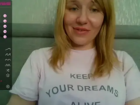 Snapshot of urbadkitty chatting on 25, 2, 2025 urbadkitty online show from 25, 2, 2025