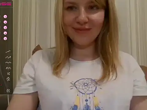 Snapshot of urbadkitty chatting on 7, 3, 2025 urbadkitty online show from 7, 3, 2025