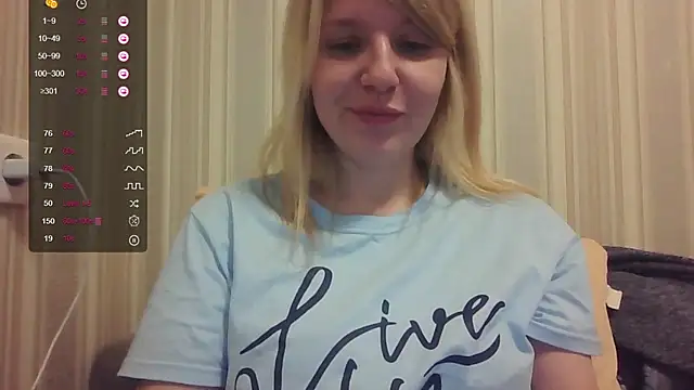 Snapshot of urbadkitty chatting on 4, 10, 2025 urbadkitty online show from 4, 10, 2025