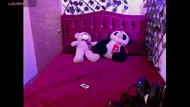 Melani cute02 online show from 16, 4, 2026