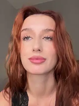 OmeliaDior online show from 18, 9, 2025