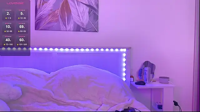 Snapshot of Veronica_leal chatting on 11, 10, 2025 Veronica leal online show from 11, 10, 2025