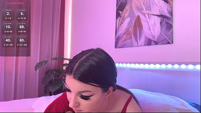 Snapshot of Veronica_leal chatting on 21, 10, 2025 Veronica leal online show from 21, 10, 2025