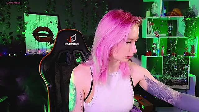  HelenCarter online show from 7, 3, 2025