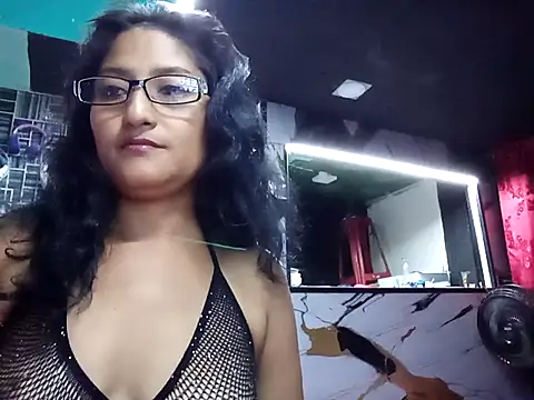 Snapshot of AdelinaMiran90 chatting on 17, 10, 2025 AdelinaMiran90 online show from 17, 10, 2025