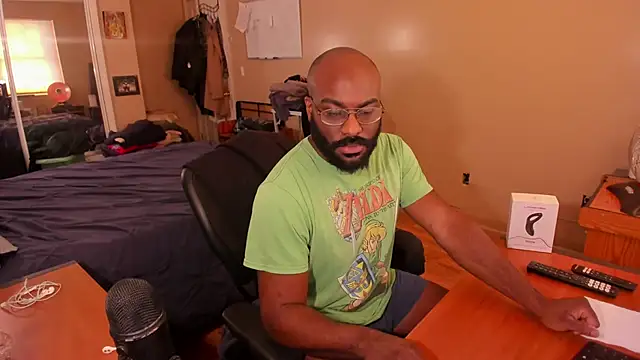 Snapshot of MrChuckDailyXXX chatting on 22, 12, 2024 MrChuckDailyXXX online show from 22, 12, 2024