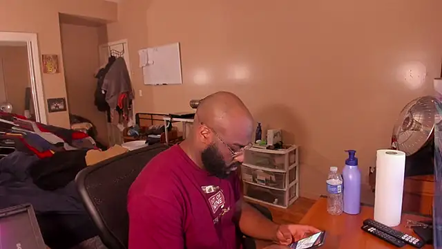 Snapshot of MrChuckDailyXXX chatting on 8, 1, 2025 MrChuckDailyXXX online show from 8, 1, 2025