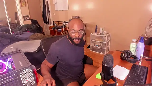 Snapshot of MrChuckDailyXXX chatting on 21, 1, 2025 MrChuckDailyXXX online show from 21, 1, 2025
