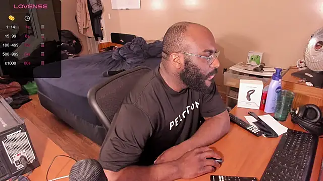 Snapshot of MrChuckDailyXXX chatting on 17, 3, 2025 MrChuckDailyXXX online show from 17, 3, 2025