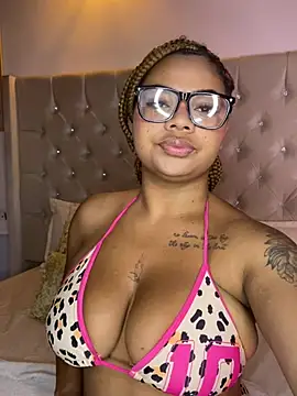 Snapshot of Eloisa_cleavage_ chatting on 18, 7, 2026 Eloisa cleavage online show from 18, 7, 2026