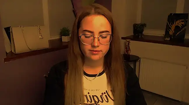 Snapshot of luxie_milady chatting on 30, 12, 2024 luxie milady online show from 30, 12, 2024
