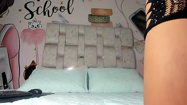 EMMA SWEETT1 online show from 20, 3, 2025