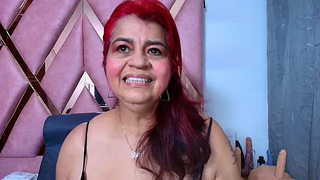 Snapshot of RoxetteMature chatting on 10, 7, 2026 RoxetteMature online show from 10, 7, 2026