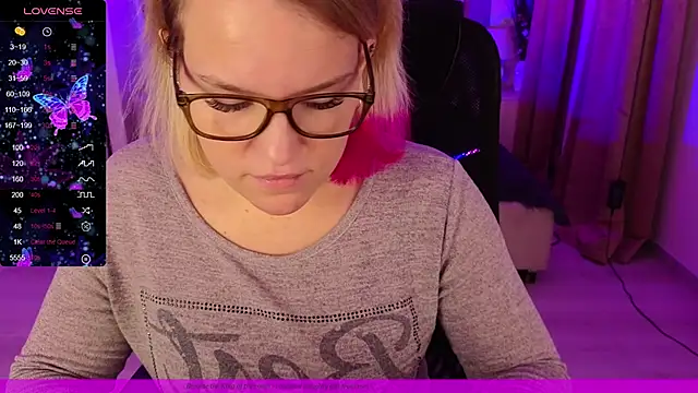 EVAshinyGIRL online show from 30, 1, 2025