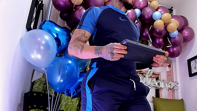 dilan scootk  online show from 2, 2, 2025