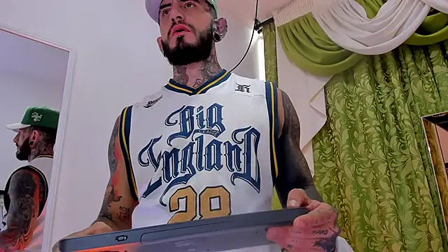 dilan scootk  online show from 13, 1, 2026