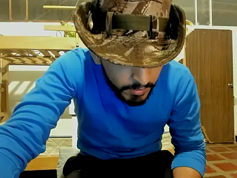 Snapshot of Samagonz_1225 chatting on 9, 10, 2025 Samagonz 1225 online show from 9, 10, 2025