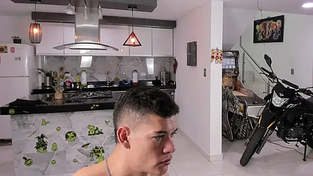 Snapshot of vicky_wendy_hot_sexx chatting on 5, 10, 2025 vicky wendy hot sexx online show from 5, 10, 2025