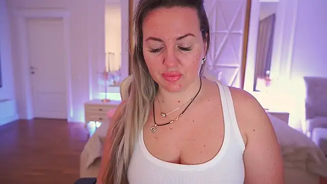 KiraCandyS online show from 16, 2, 2026