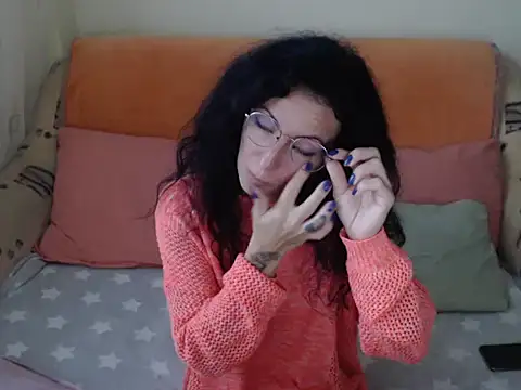 Emmatoo online show from 6, 11, 2025