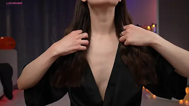 Amely Young online show from 1, 11, 2025