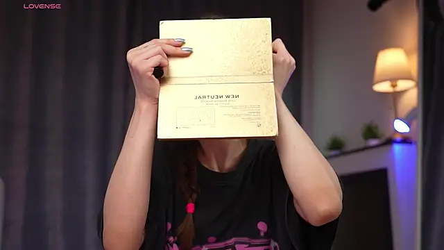 Amely Young online show from 11, 4, 2026