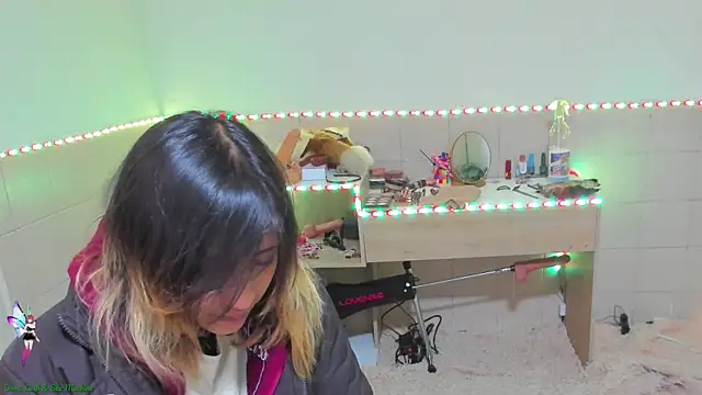 Snapshot of linnie_ chatting on 18, 9, 2025 linnie online show from 18, 9, 2025