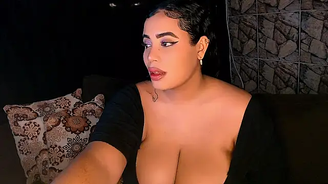 Snapshot of Emmacamille chatting on 27, 2, 2025 Emmacamille online show from 27, 2, 2025