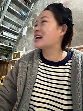 Snapshot of Hellen_111 chatting on 25, 11, 2025 Hellen 111 online show from 25, 11, 2025