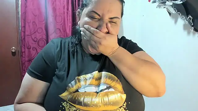 tetasgrandes karol online show from 5, 1, 2025