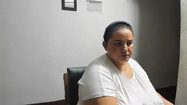 tetasgrandes karol online show from 21, 4, 2026