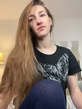 Snapshot of KateRedgar chatting on 15, 2, 2025 KateRedgar online show from 15, 2, 2025