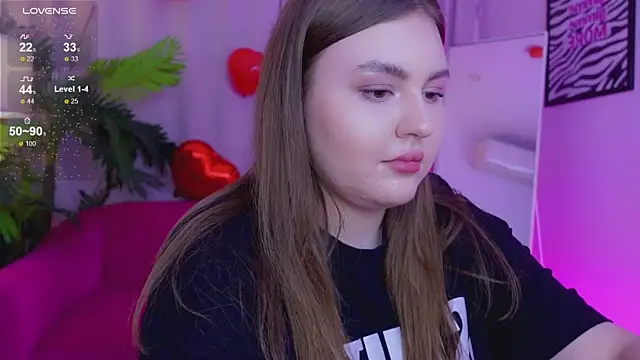 Snapshot of Mia__Peach chatting on 15, 2, 2025 Mia Peach online show from 15, 2, 2025