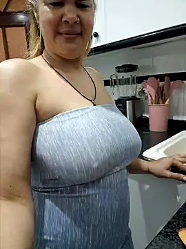 lamorbosa37 online show from 5, 2, 2025