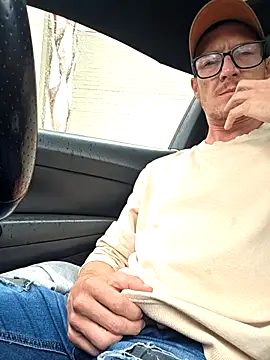 Snapshot of TheSouthernKing chatting on 1, 3, 2026 TheSouthernKing online show from 1, 3, 2026