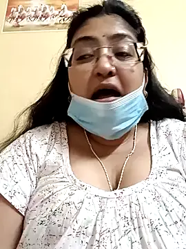 LAVERNIYA  online show from 1, 2, 2025