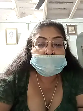 LAVERNIYA  online show from 4, 2, 2025